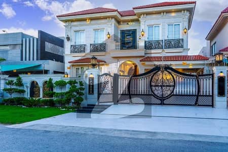 DHA Phase 5, 01 Kanal, 05 Bed, Fully Furnished Luxurious House With Basement For Sale. DHA Phase 5, 01 Kanal, 05 Bed, Fully Furnished Luxurious House With Basement For Sale.