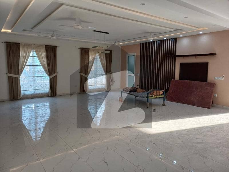Beautiful Designer Villa For Rent Beautiful Designer Villa For Rent
