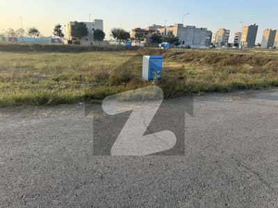 ڈی ایچ اے فیز 8 - بلاک ایس فیز 8,ڈیفنس (ڈی ایچ اے),لاہور میں 2 کنال رہائشی پلاٹ 9.75 کروڑ میں برائے فروخت۔ ڈی ایچ اے فیز 8 - بلاک ایس فیز 8,ڈیفنس (ڈی ایچ اے),لاہور میں 2 کنال رہائشی پلاٹ 9.75 کروڑ میں برائے فروخت۔