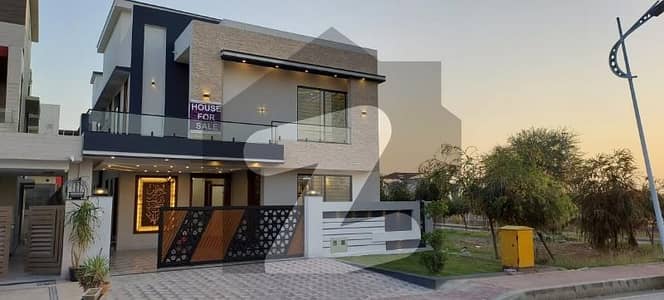 بحریہ ٹاؤن فیز 8 ۔ سیکٹر ایف - 1 بحریہ ٹاؤن فیز 8,بحریہ ٹاؤن راولپنڈی,راولپنڈی میں 6 کمروں کا 10 مرلہ مکان 4.6 کروڑ میں برائے فروخت۔ بحریہ ٹاؤن فیز 8 ۔ سیکٹر ایف - 1 بحریہ ٹاؤن فیز 8,بحریہ ٹاؤن راولپنڈی,راولپنڈی میں 6 کمروں کا 10 مرلہ مکان 4.6 کروڑ میں برائے فروخت۔