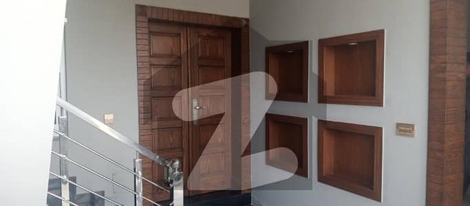 آئی ۔ 8 اسلام آباد میں 3 کمروں کا 1 کنال زیریں پورشن 1.85 لاکھ میں کرایہ پر دستیاب ہے۔