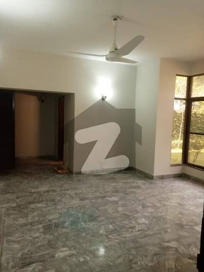 ایف ۔ 6/2 ایف ۔ 6,اسلام آباد میں 6 کمروں کا 2 کنال مکان 10.0 لاکھ میں کرایہ پر دستیاب ہے۔