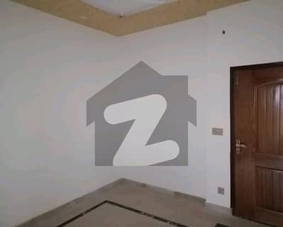 پی جی ای سی ایچ ایس فیز 2 پنجاب گورنمنٹ ایمپلائیز سوسائٹی,لاہور میں 3 کمروں کا 5 مرلہ مکان 1.9 کروڑ میں برائے فروخت۔ پی جی ای سی ایچ ایس فیز 2 پنجاب گورنمنٹ ایمپلائیز سوسائٹی,لاہور میں 3 کمروں کا 5 مرلہ مکان 1.9 کروڑ میں برائے فروخت۔
