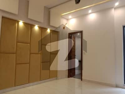 A Spacious 1 Kanal House In Bahria Town - Sector C