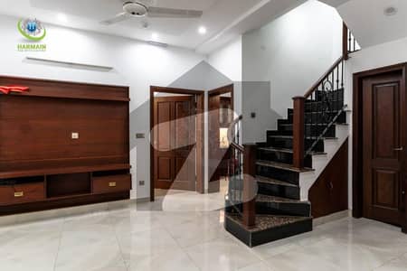 CAPITAL GROUP OFFER DEFENCE PHASE 6 ORIGINAL PIC BRAND NEW LUXURY 5 MARLA HOUSE FOR SALE ALMOST FINAL 3,50,00,000 CAPITAL GROUP OFFER DEFENCE PHASE 6 ORIGINAL PIC BRAND NEW LUXURY 5 MARLA HOUSE FOR SALE ALMOST FINAL 3,50,00,000