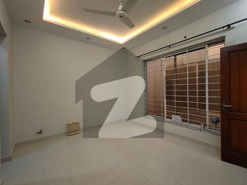 BEAUTIFUL UPPER PORTION AVAILABLE FOR RENT BEAUTIFUL UPPER PORTION AVAILABLE FOR RENT
