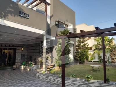 ڈی ایچ اے فیز 6 ڈی ایچ اے ڈیفینس,کراچی میں 6 کمروں کا 1 کنال مکان 16.5 کروڑ میں برائے فروخت۔ ڈی ایچ اے فیز 6 ڈی ایچ اے ڈیفینس,کراچی میں 6 کمروں کا 1 کنال مکان 16.5 کروڑ میں برائے فروخت۔