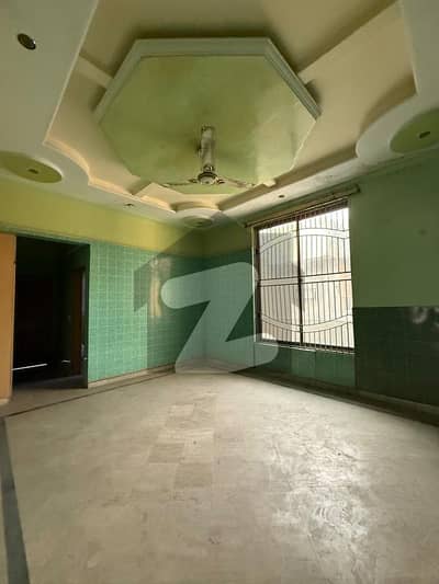 1 Kanal Vip Upper Portion Fully Tiled Woodwork