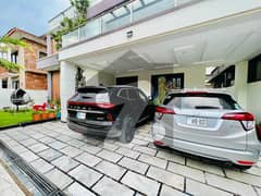 Slightly Used Good Location House For sale Slightly Used Good Location House For sale