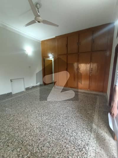 حیات آباد فیز 1 - ای1 حیات آباد فیز 1,حیات آباد,پشاور میں 6 کمروں کا 1 کنال مکان 1.5 لاکھ میں کرایہ پر دستیاب ہے۔ حیات آباد فیز 1 - ای1 حیات آباد فیز 1,حیات آباد,پشاور میں 6 کمروں کا 1 کنال مکان 1.5 لاکھ میں کرایہ پر دستیاب ہے۔