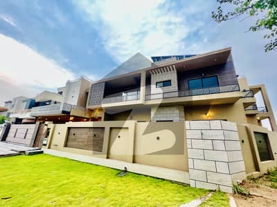 ڈی ایچ اے ڈیفینس فیز 2 ڈی ایچ اے ڈیفینس,اسلام آباد میں 8 کمروں کا 2 کنال مکان 14.8 کروڑ میں برائے فروخت۔