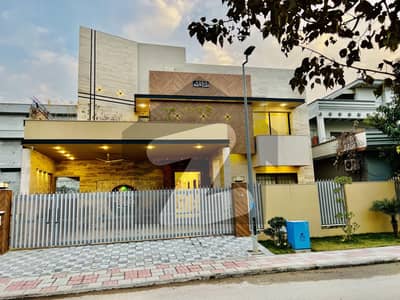 Luxury House Near Park For Sale