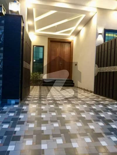 5 Marla Brand New House For Rent. Prime Location