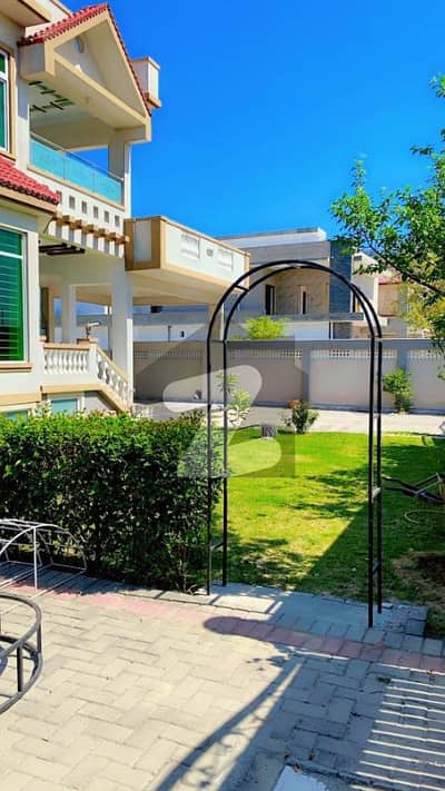 2 Kanal House for Commercial or Family Residence in G-15