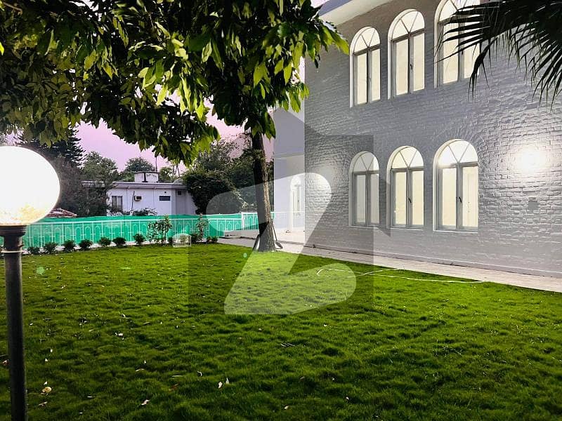 Prime Location Beautiful Lawn House Available For Rent