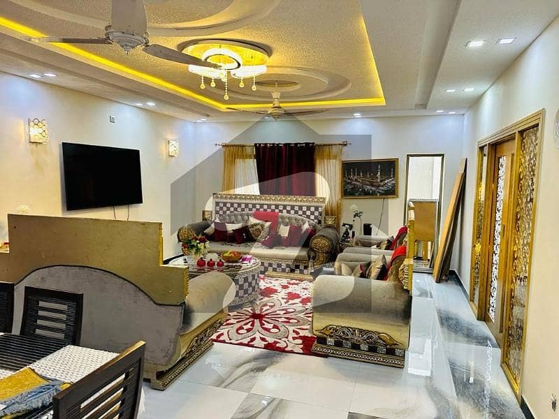 سلوراوکس اپارٹمنٹ ایف ۔ 10,اسلام آباد میں 4 کمروں کا 17 مرلہ فلیٹ 3.6 لاکھ میں کرایہ پر دستیاب ہے۔ سلوراوکس اپارٹمنٹ ایف ۔ 10,اسلام آباد میں 4 کمروں کا 17 مرلہ فلیٹ 3.6 لاکھ میں کرایہ پر دستیاب ہے۔