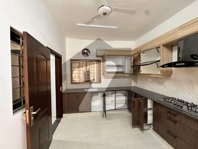 عسکری ہائیٹس 4 ڈی ایچ اے فیز 5 - سیکٹر ایچ,ڈی ایچ اے ڈیفینس فیز 5,ڈی ایچ اے ڈیفینس,اسلام آباد میں 4 کمروں کا 13 مرلہ فلیٹ 3.75 کروڑ میں برائے فروخت۔ عسکری ہائیٹس 4 ڈی ایچ اے فیز 5 - سیکٹر ایچ,ڈی ایچ اے ڈیفینس فیز 5,ڈی ایچ اے ڈیفینس,اسلام آباد میں 4 کمروں کا 13 مرلہ فلیٹ 3.75 کروڑ میں برائے فروخت۔