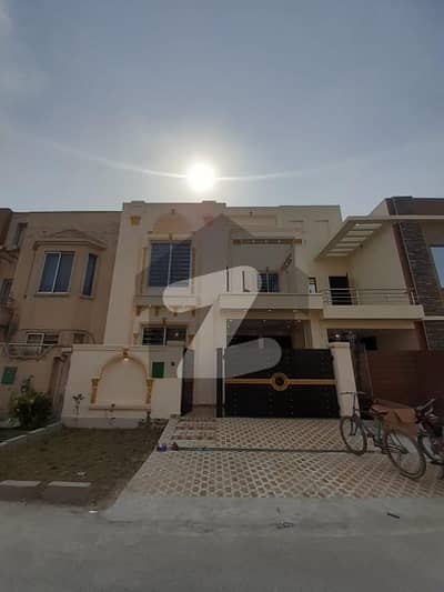 بحریہ نشیمن ۔ آئرس بحریہ نشیمن,لاہور میں 3 کمروں کا 5 مرلہ مکان 1.53 کروڑ میں برائے فروخت۔ بحریہ نشیمن ۔ آئرس بحریہ نشیمن,لاہور میں 3 کمروں کا 5 مرلہ مکان 1.53 کروڑ میں برائے فروخت۔