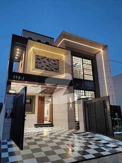 ایل ڈی اے ایوینیو ۔ بلاک جے ایل ڈی اے ایوینیو,لاہور میں 5 کمروں کا 10 مرلہ مکان 4.1 کروڑ میں برائے فروخت۔ ایل ڈی اے ایوینیو ۔ بلاک جے ایل ڈی اے ایوینیو,لاہور میں 5 کمروں کا 10 مرلہ مکان 4.1 کروڑ میں برائے فروخت۔