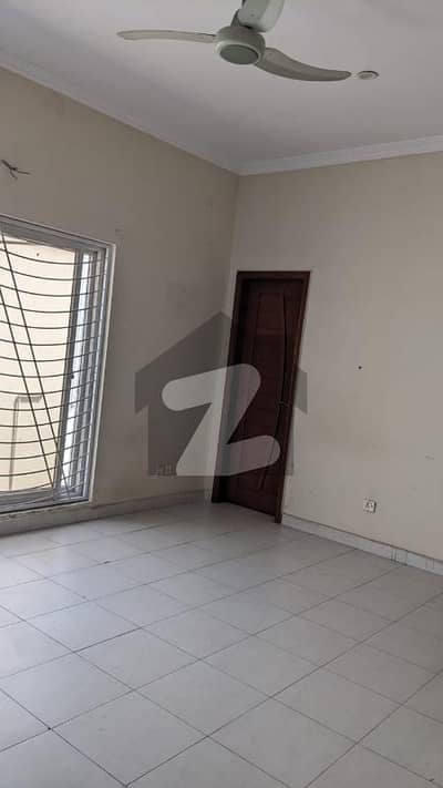 Luxurious 10 Marla Modern Design House For Rent In DHA Phase 5 Lahore