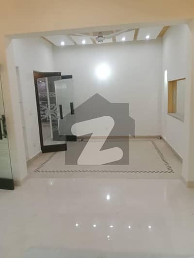ڈی ایچ اے فیز 5 - بلاک کے فیز 5,ڈیفنس (ڈی ایچ اے),لاہور میں 4 کمروں کا 10 مرلہ مکان 1.85 لاکھ میں کرایہ پر دستیاب ہے۔ ڈی ایچ اے فیز 5 - بلاک کے فیز 5,ڈیفنس (ڈی ایچ اے),لاہور میں 4 کمروں کا 10 مرلہ مکان 1.85 لاکھ میں کرایہ پر دستیاب ہے۔