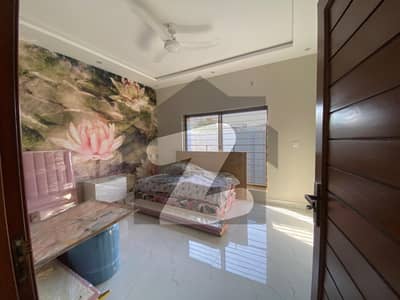 10 Marla luxury House For rent beautiful location, brand-new house near To margallah Avenue and markaz Near to family park 10 Marla luxury House For rent beautiful location, brand-new house near To margallah Avenue and markaz Near to family park