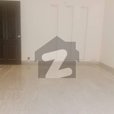 ڈی ایچ اے فیز 3 ڈیفنس (ڈی ایچ اے),لاہور میں 5 کمروں کا 1 کنال مکان 2.6 لاکھ میں کرایہ پر دستیاب ہے۔ ڈی ایچ اے فیز 3 ڈیفنس (ڈی ایچ اے),لاہور میں 5 کمروں کا 1 کنال مکان 2.6 لاکھ میں کرایہ پر دستیاب ہے۔