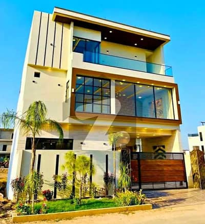 7.5 Marla Modern Most Elegant Triple Highted Lake View House is up For Sale in Buch Executive Villas Multan 7.5 Marla Modern Most Elegant Triple Highted Lake View House is up For Sale in Buch Executive Villas Multan