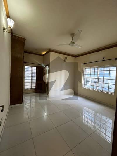 E-11 Ground Portion 6 Marla Tiles Flooring For Rent