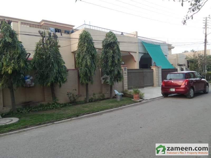 Double Storey House Is Available For Sale Zarrar Shaheed Road, Cantt