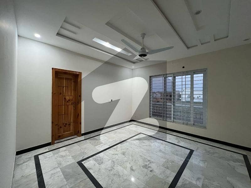 Perfect 20 Marla Lower Portion In E-11 For rent Perfect 20 Marla Lower Portion In E-11 For rent