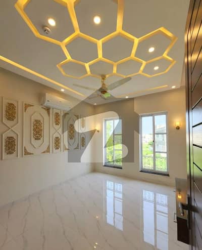10 MARLA UPPER PORTION FOR RENT IN PARAGON CITY LAHORE