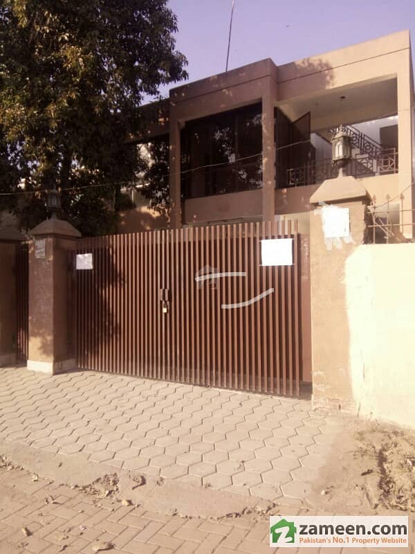 Beautiful Location Four Bedroom House In Main Road Lahore Cantt Nisar