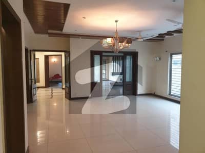 One Kanal Beautiful House For Sale In Dha
