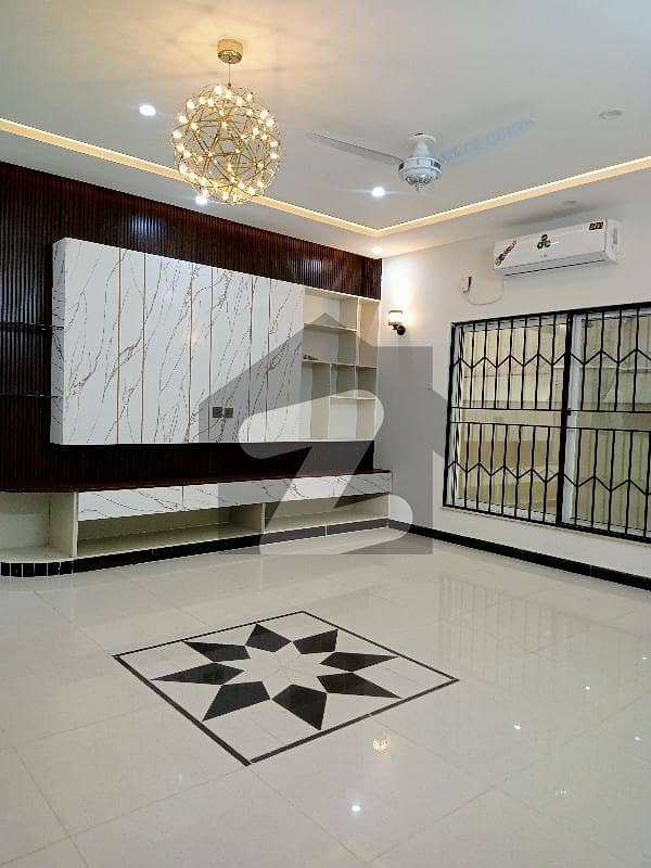 Portion For Rent Available in Media Town Portion For Rent Available in Media Town