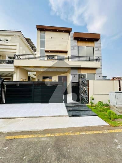 10 Marla Beautifully Designed House For Sale In Tulip Extension Park View City Lahore. 10 Marla Beautifully Designed House For Sale In Tulip Extension Park View City Lahore.