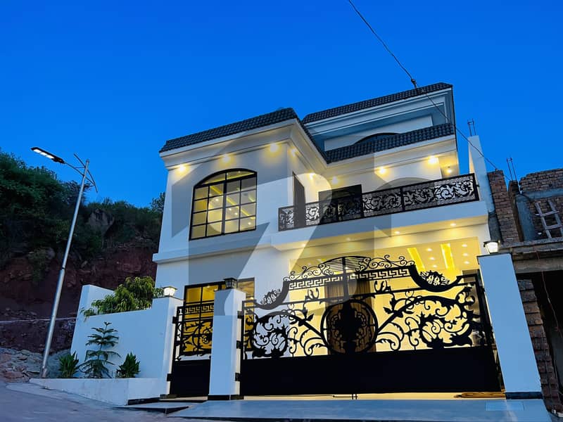 10 Marla Most Beautiful Luxurious Corner House . 10 Marla Most Beautiful Luxurious Corner House .