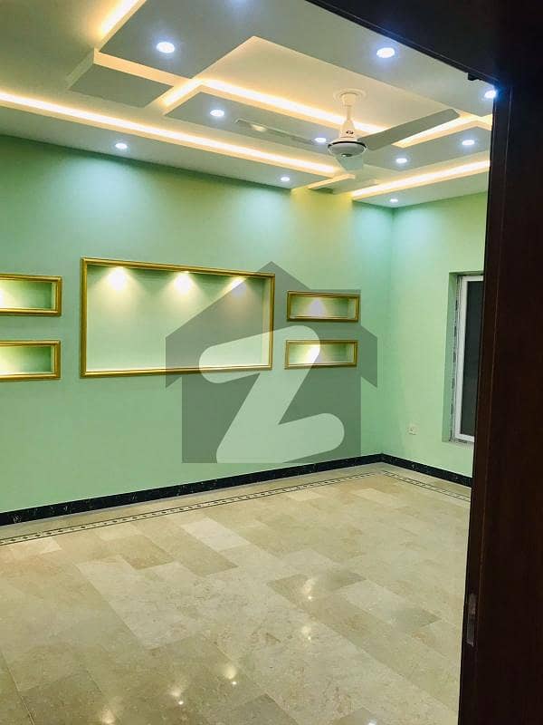 Upper Portion Available For Rent Upper Portion Available For Rent