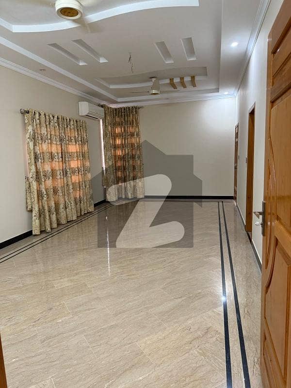 17 Bed Rooms Full House Available For Rent F10 17 Bed Rooms Full House Available For Rent F10
