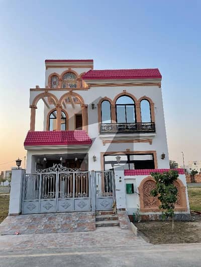 بحریہ نشیمن لاہور میں 3 کمروں کا 5 مرلہ مکان 1.5 کروڑ میں برائے فروخت۔