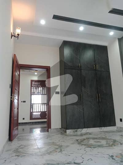 G 11 Full House 8 Marla 6 Bad 4 Bath & Water Bor G 11 Full House 8 Marla 6 Bad 4 Bath & Water Bor