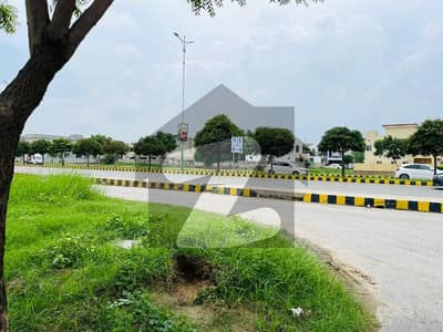 ڈی ایچ اے فیز 4 - بلاک ڈبل ایچ فیز 4,ڈیفنس (ڈی ایچ اے),لاہور میں 1 کنال رہائشی پلاٹ 4.65 کروڑ میں برائے فروخت۔ ڈی ایچ اے فیز 4 - بلاک ڈبل ایچ فیز 4,ڈیفنس (ڈی ایچ اے),لاہور میں 1 کنال رہائشی پلاٹ 4.65 کروڑ میں برائے فروخت۔