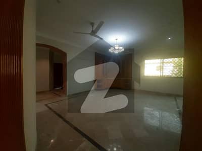 G9