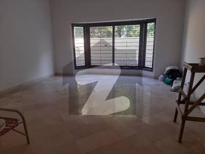 DEFENCE PHASE 6, OWNER BUILT BUNGALOW DEFENCE PHASE 6, OWNER BUILT BUNGALOW
