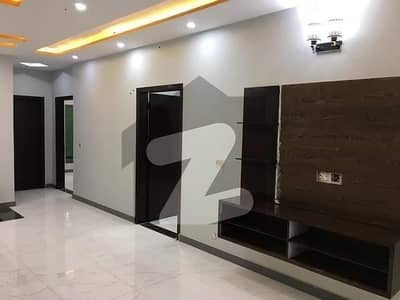 3Bed DDL 125sq yd Villa FOR SALE at ALI BLOCK All amenities nearby including MOSQUE, General Store & Parks
