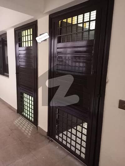 صائمہ پریزیڈنسی ملیر کنٹونمنٹ,کینٹ,کراچی میں 3 کمروں کا 7 مرلہ فلیٹ 1.85 کروڑ میں برائے فروخت۔ صائمہ پریزیڈنسی ملیر کنٹونمنٹ,کینٹ,کراچی میں 3 کمروں کا 7 مرلہ فلیٹ 1.85 کروڑ میں برائے فروخت۔