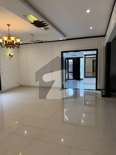 WELL MAINTAINED ELEGANTLY DESIGNED WEST OPEN BUNGALOW FOR RENT AVAILABLE AT PRIME LOCATION PHASE 6