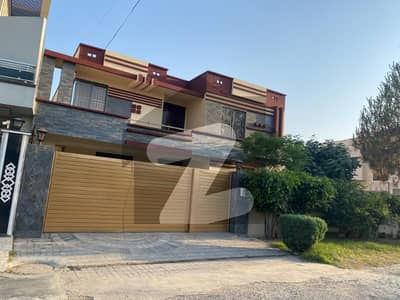 ڈی سی کالونی - ستلج بلاک ڈی سی کالونی,گوجرانوالہ میں 6 کمروں کا 1 کنال مکان 5.25 کروڑ میں برائے فروخت۔ ڈی سی کالونی - ستلج بلاک ڈی سی کالونی,گوجرانوالہ میں 6 کمروں کا 1 کنال مکان 5.25 کروڑ میں برائے فروخت۔