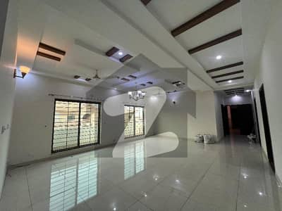 Parking On The Ground Floor 10 Marla Apartment Available In Best Price Parking On The Ground Floor 10 Marla Apartment Available In Best Price