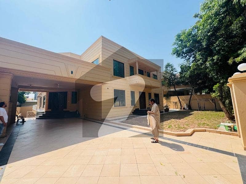 F11 Brand New House Size 2 Kanal F11 Brand New House Size 2 Kanal